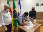 No lançamento do LabiLá, dois decretos tratando do tema inovação foram assinados<br />Foto: Maiara Rovêa 